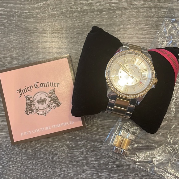 Juicy Couture Women’s Gold Plated Bracelet Watch main image 4